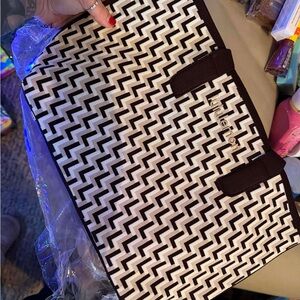 Lululemon Espresso 8L tote